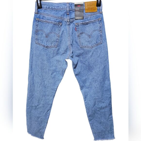 Levi's Wedgie Jeans Size 27 High Rise Tapered Fit Premium Button Fly Raw Hem NWT - Picture 2 of 7
